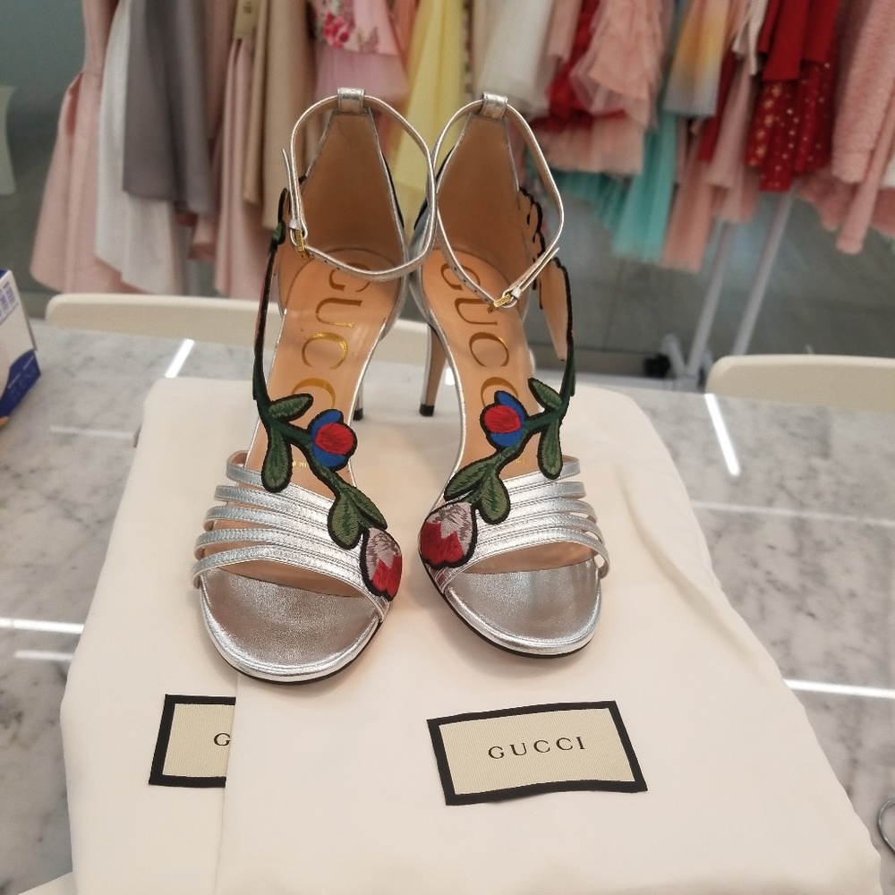 Silver Metallic Gucci Ophelia Heels